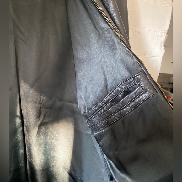 Vintage Italian leather jacket - Picture 9 of 11